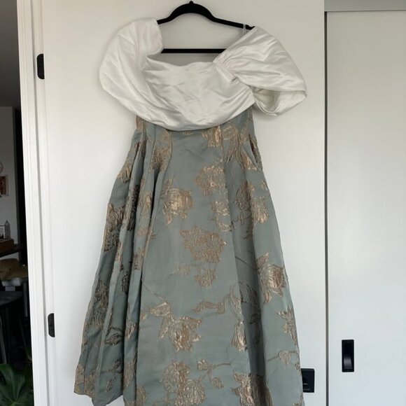 Special Occasion Dress - Picture 2 of 7